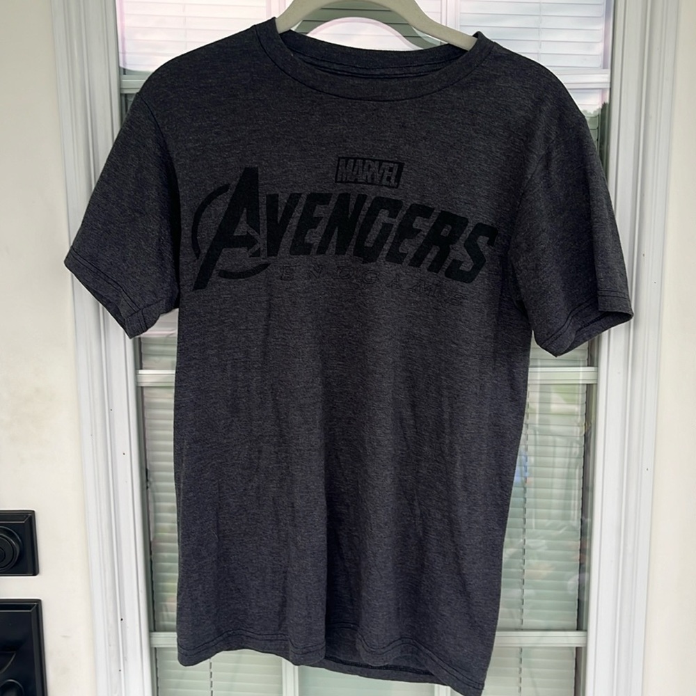 Marvel Avengers Endgame Gray Black T-Shirt Women’s Small